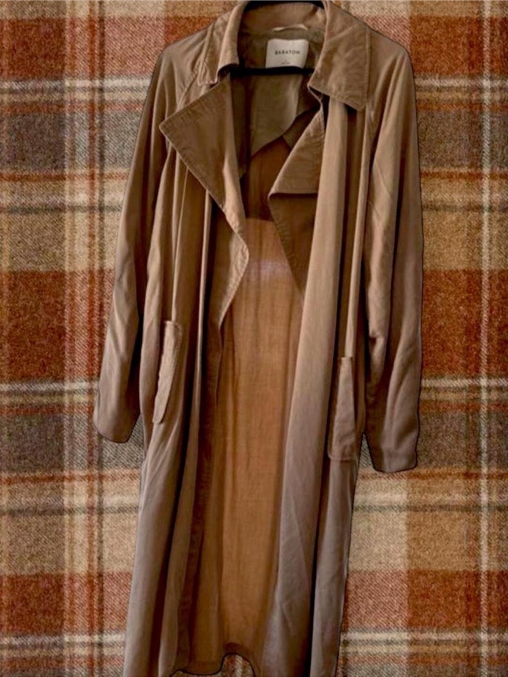 Aritzia Babaton Lightweight Trench Coat